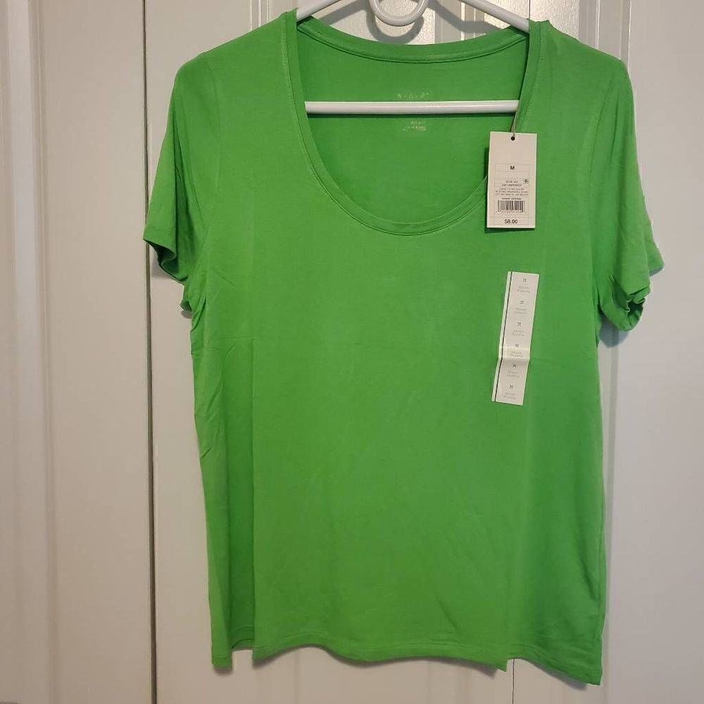 NWT A New Day Green Scoopneck Stretchy Tee Medium - Picture 4 of 6